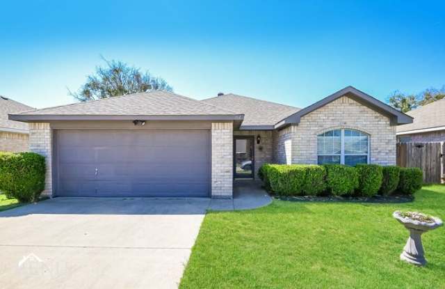 104 Camden Court - 104 Camden Court, Irving, TX 75061