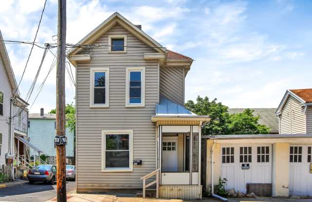 Available Now Spacious Three Bedroom in Steelton! - 36 North 4th Street, Steelton, PA 17113