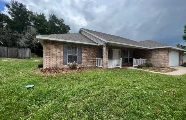 Charming 4-bedroom, 2-bathroom Deltona Lakes Home Available October! Gallery 3