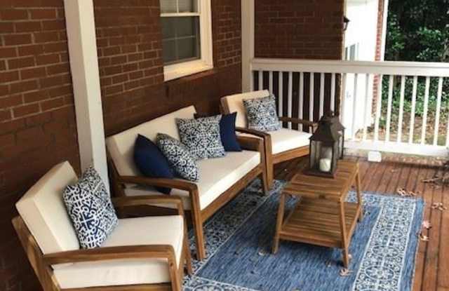 1933 Kilburn Drive NE Gallery 2