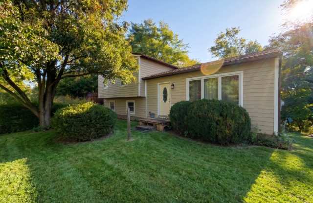 7221 Hillview Drive Gallery 3