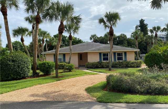 956 Tulip Lane photos photos