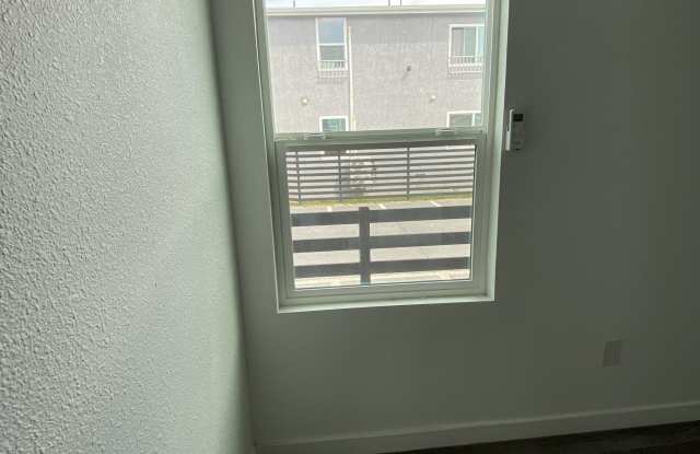 1672 W 36th St photos photos