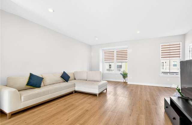 6706 Sycamore Way Gallery 3