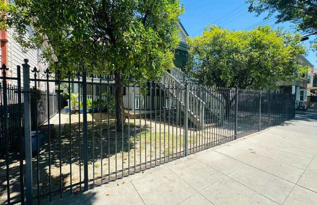 Spacious 1 Bedroom in Downtown Sacramento Where Convivence Is KEY! CALL Today To Schedule a Showing! photos photos