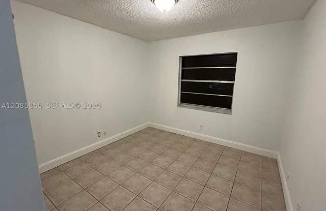 7503 NW 44th Ct Gallery 4