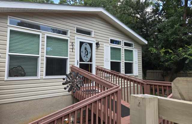 631 Andrew Avenue Gallery 1