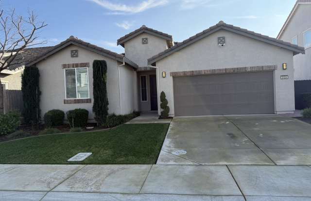 2324 Henri Lane photos photos