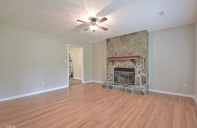 408 Ironwood Gallery 4