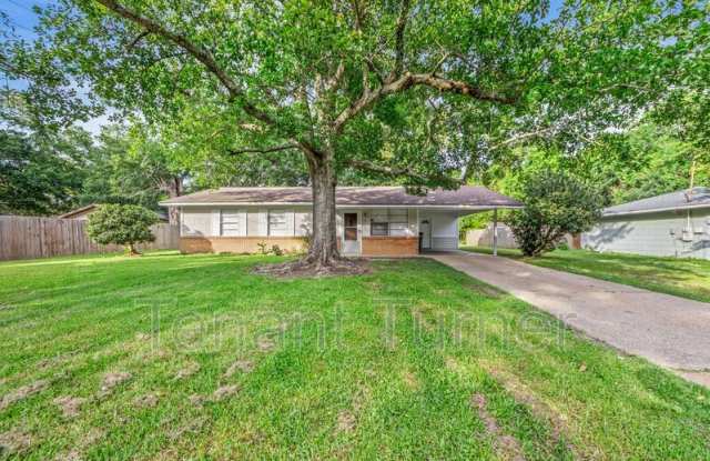 101 North Ida Lane - 101 North Ida Lane, Long Beach, MS 39560 101 North Ida Lane - 101 North Ida Lane, Long Beach, MS 39560