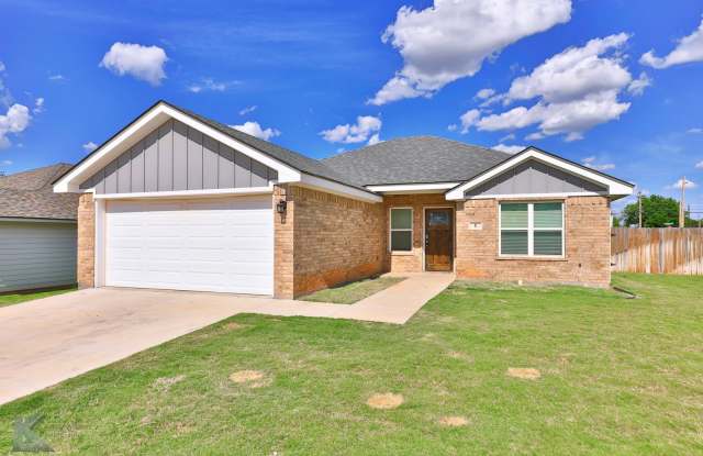 3/2/2 Corner Lot! Ready to rent! photos photos