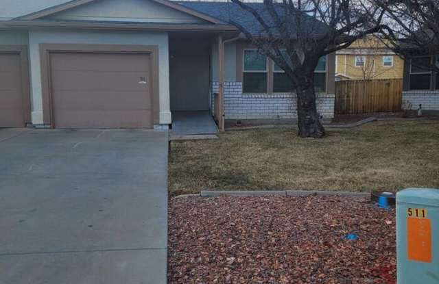 511 Eastgate Court photos photos