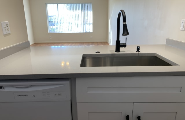 10038 Twin Lakes Dr photos photos