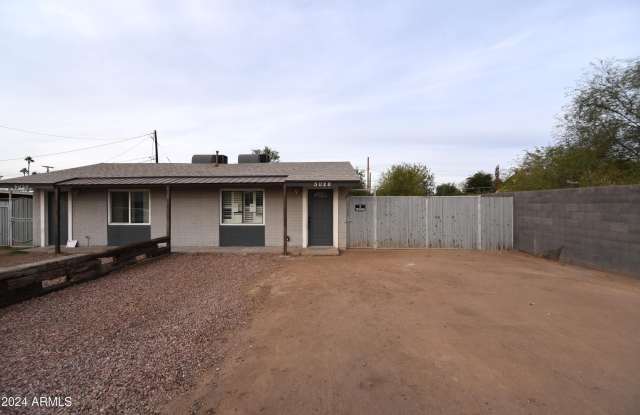 5028 W MIDWAY Avenue photos photos
