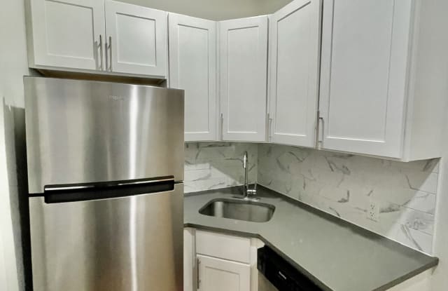 639 Bergen Ave - 639 Bergen Avenue, Jersey City, NJ 07304