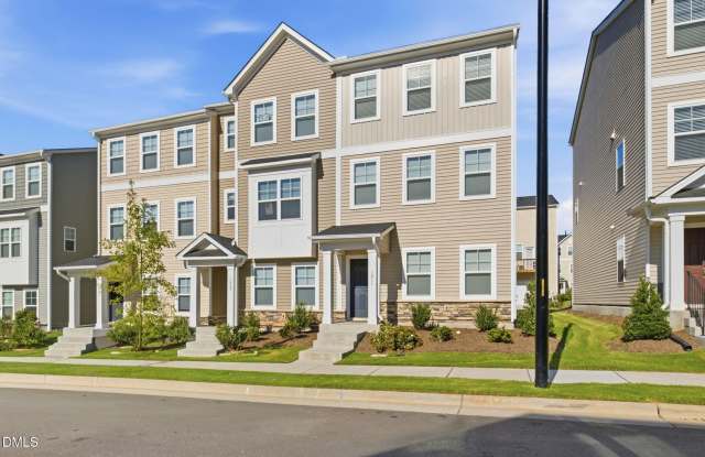 1011 Hemlock Cone Way Gallery 2