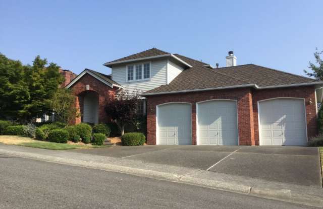 RARE OPPORTUNITY - 4 beds and 2.5 bath in Hidden Ridge, minutes to HWY 520 photos photos