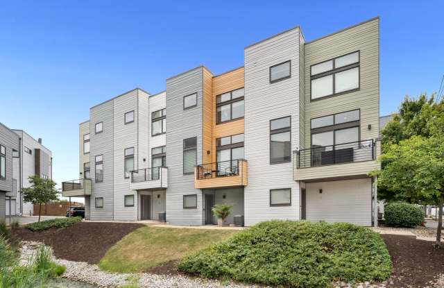 Beautiful Furnished 1 bedroom unit in Fairview Park! photos photos