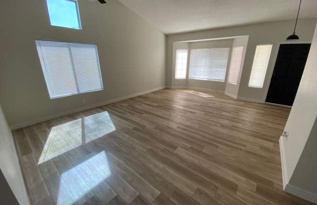 2304 Daisy Meadow Ln. Gallery 2