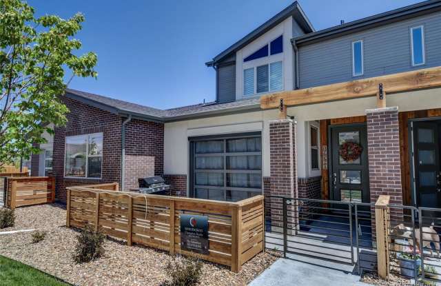 19560 E Sunset Circle - 19560 E Sunset Cir, Centennial, CO 80015