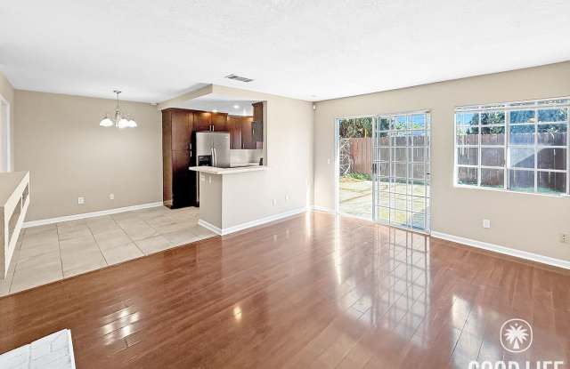 Beautiful 2B 2.5BA Townhouse in El Cajon! photos photos