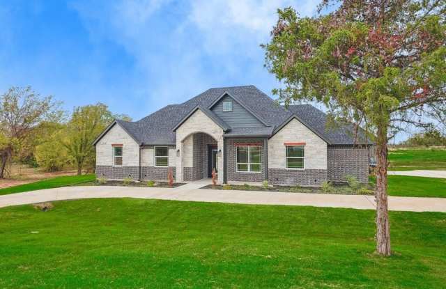 141 County Road 4865 Gallery 2