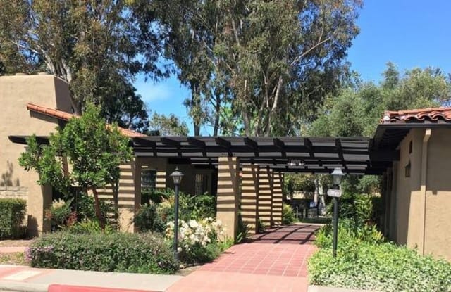 107  W Avenida de los Arboles Gallery 2