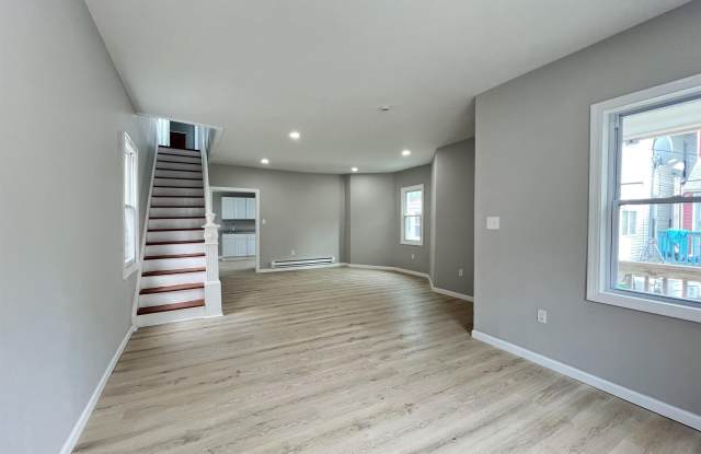 21 S Spray Ave - 21 South Spray Avenue, Atlantic City, NJ 08401