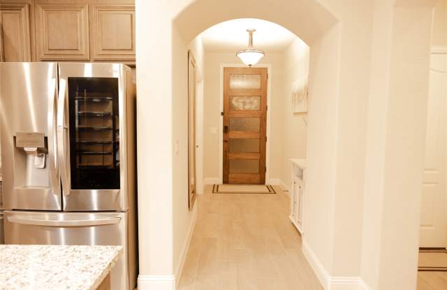 4147 Lagoon Place Gallery 4