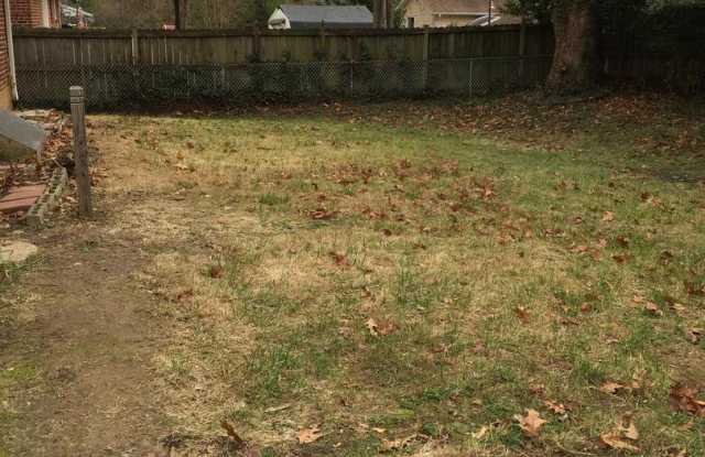 1919 RED OAK DR Gallery 4