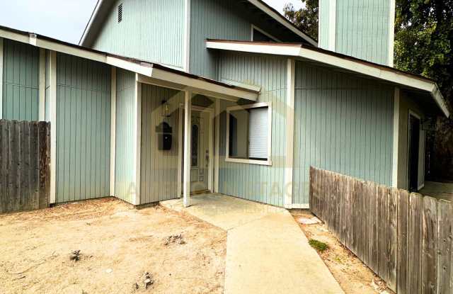 423 East College Avenue - A photos photos