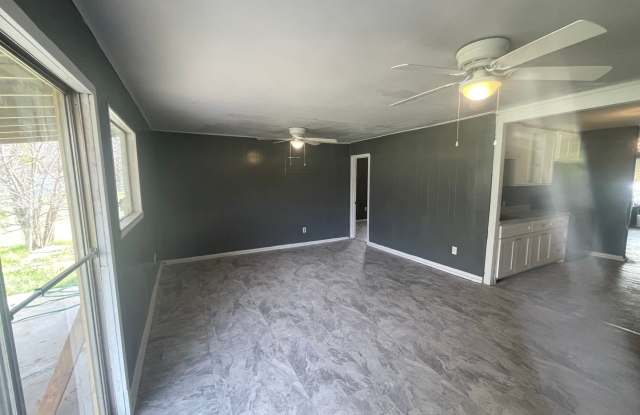 3 bedroom, 1 bath - 365 Cockerell Drive, Abilene, TX 79601