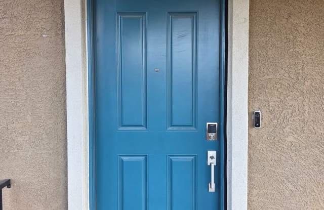 3-Bedroom, 2.5-Bath Townhome Gallery 3