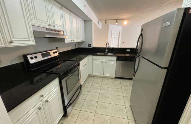 ANNUAL RENTAL 1 BED + DEN/1 BATH AT IBIS CLUB - 8265 Ibis Club Drive, Collier County, FL 34104 ANNUAL RENTAL 1 BED + DEN/1 BATH AT IBIS CLUB - 8265 Ibis Club Drive, Collier County, FL 34104