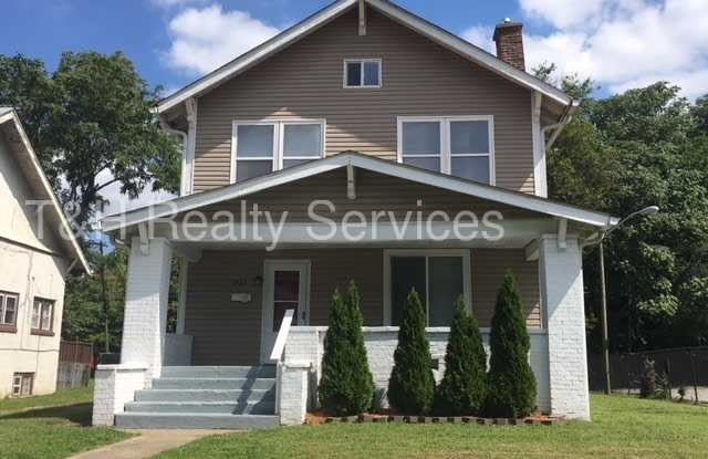 3527 Evergreen Avenue Gallery 4