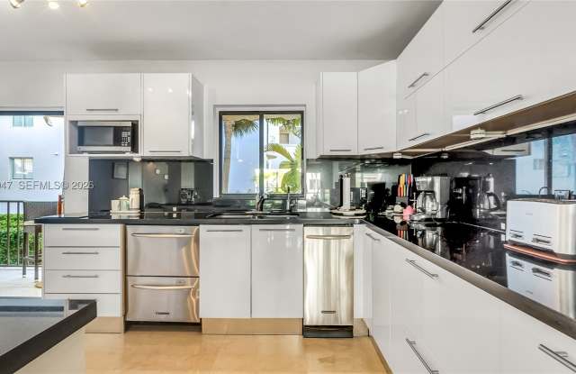 10090 Bay Harbor Ter Gallery 2