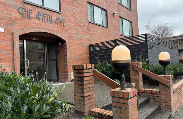 LIVE IN THE HEART OF GREEN LAKE SEATTLE'S MOST ICONIC PARK photos photos