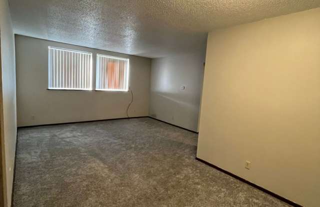 3739 W 9th St photos photos