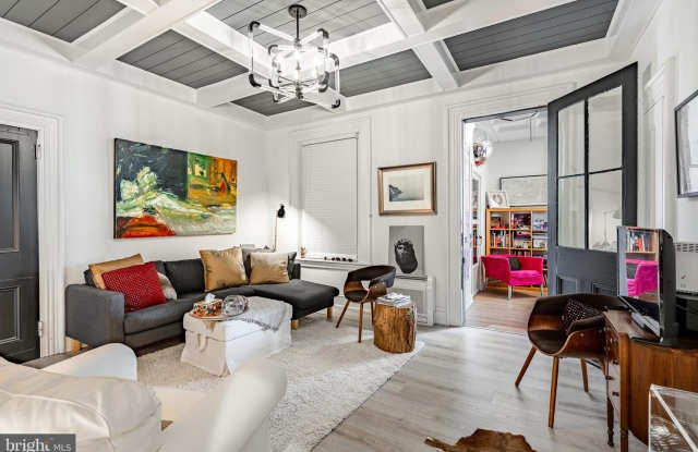 305 S WALNUT ST #3 photos photos