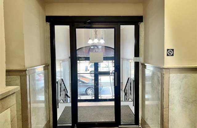 7812 Hudson Avenue Gallery 3