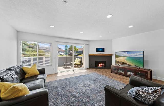 Cape Cod Style Condo Townhome in Faire Harbor Community, Marble Head - 2162 Avenida Espada, San Clemente, CA 92673