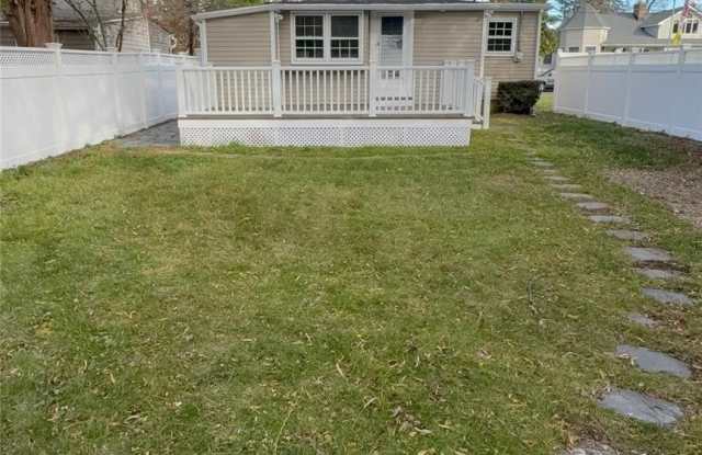 117 Brookside Avenue - 117 Brookside Avenue, North Babylon, NY 11703