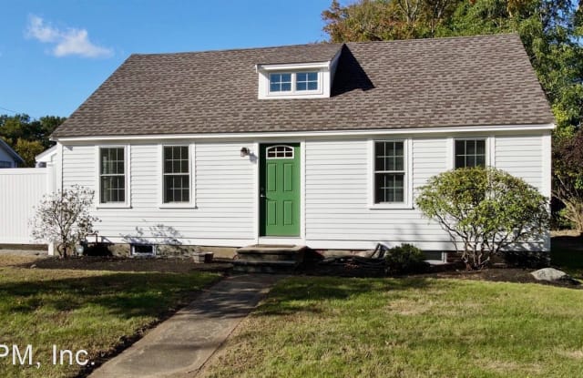 96 East Main St. - 96 E Main St, Essex County, MA 01860