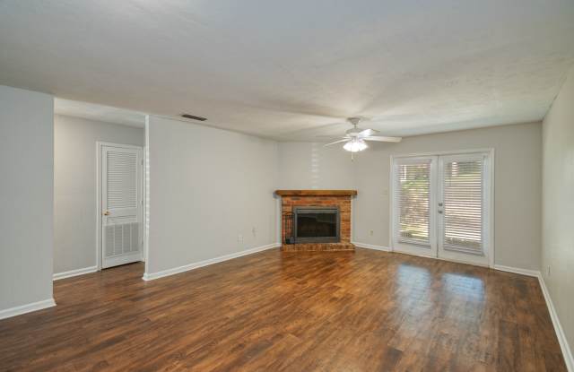 1338 Cherry Street - 5 photos photos