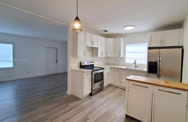 275 NW 46th St photos photos