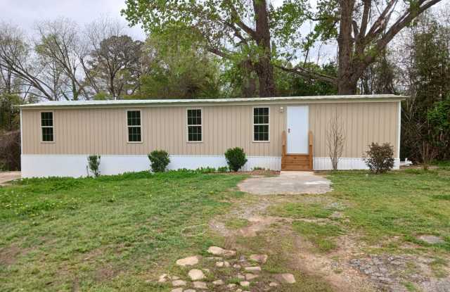 Renovated Three Bedroom Mobile Home for Rent in Lancaster! - 2081 West Meeting Street, Lancaster County, SC 29720 Renovated Three Bedroom Mobile Home for Rent in Lancaster! - 2081 West Meeting Street, Lancaster County, SC 29720