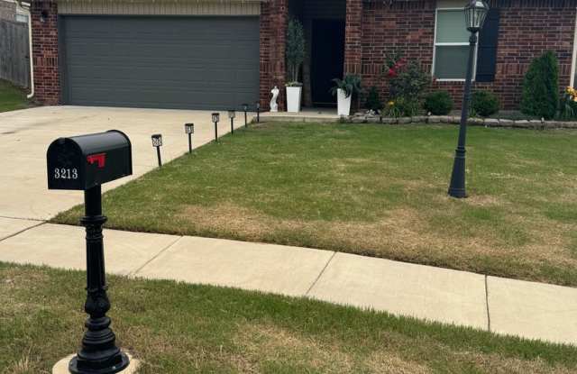4 Bedroom 2 Bath photos photos