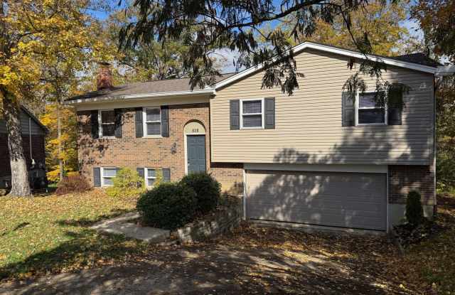 Updated 3 Bedroom Home in Edgewood, KY! - 828 Pinehurst Drive, Edgewood, KY 41017 Updated 3 Bedroom Home in Edgewood, KY! - 828 Pinehurst Drive, Edgewood, KY 41017