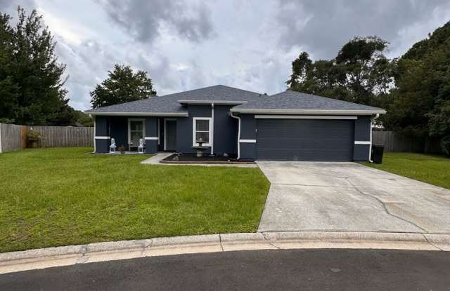 Charming 3-Bedroom Home with Fenced Yard photos photos