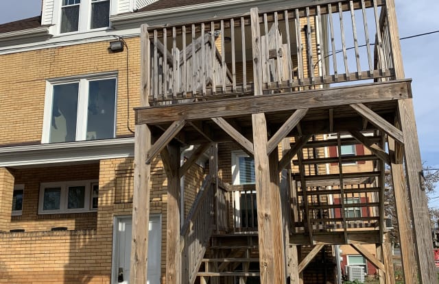 205 Park Avenue - 205 Park Avenue, Youngstown, OH 44504